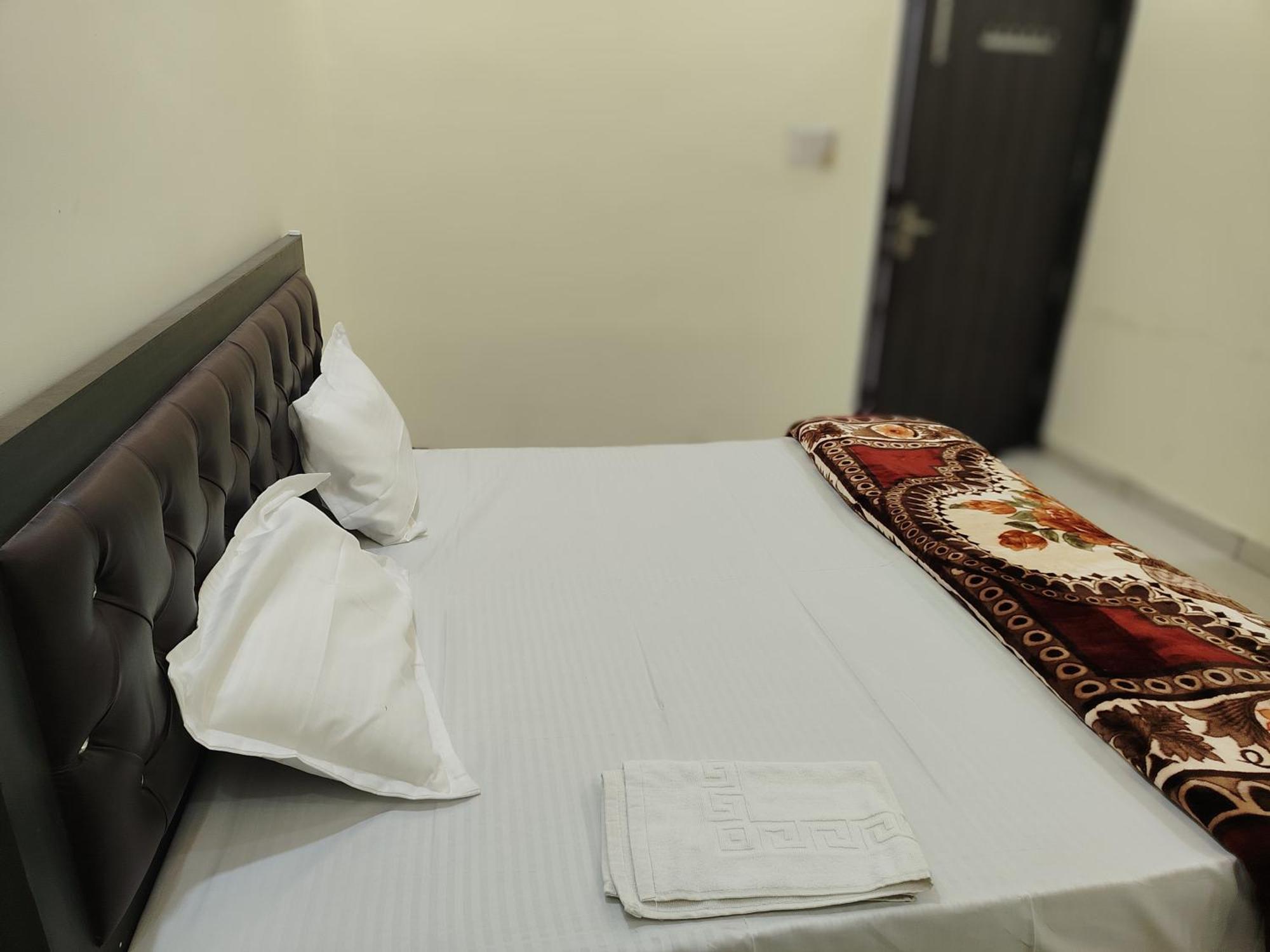 Hotel Dev International Khalilabad 외부 사진