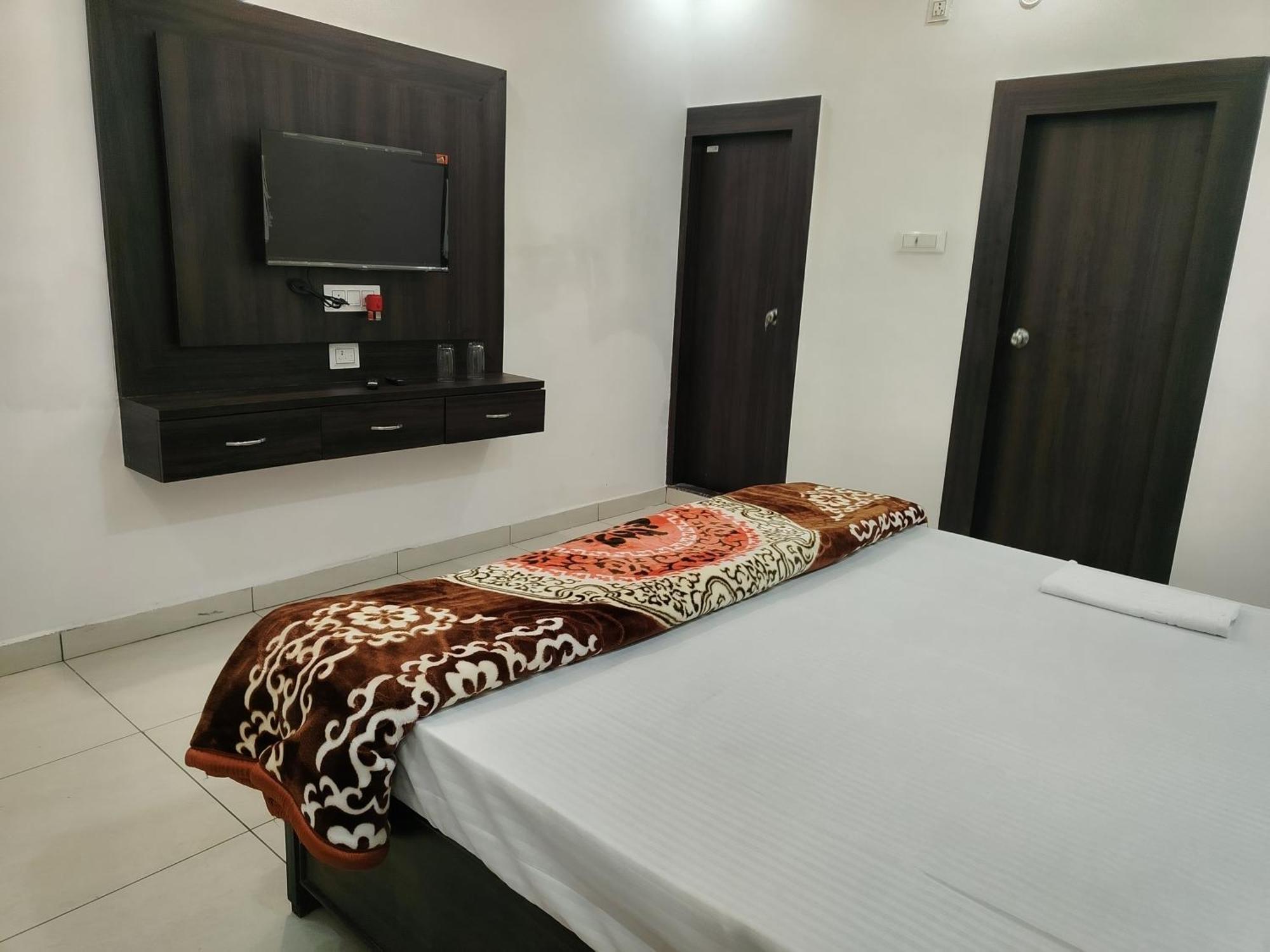 Hotel Dev International Khalilabad 외부 사진